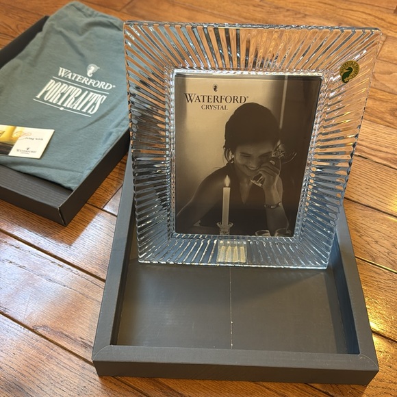 Waterford Crystal Somerset 5x7 Fame in Original Dust Bag & Box NWT - Picture 15 of 15